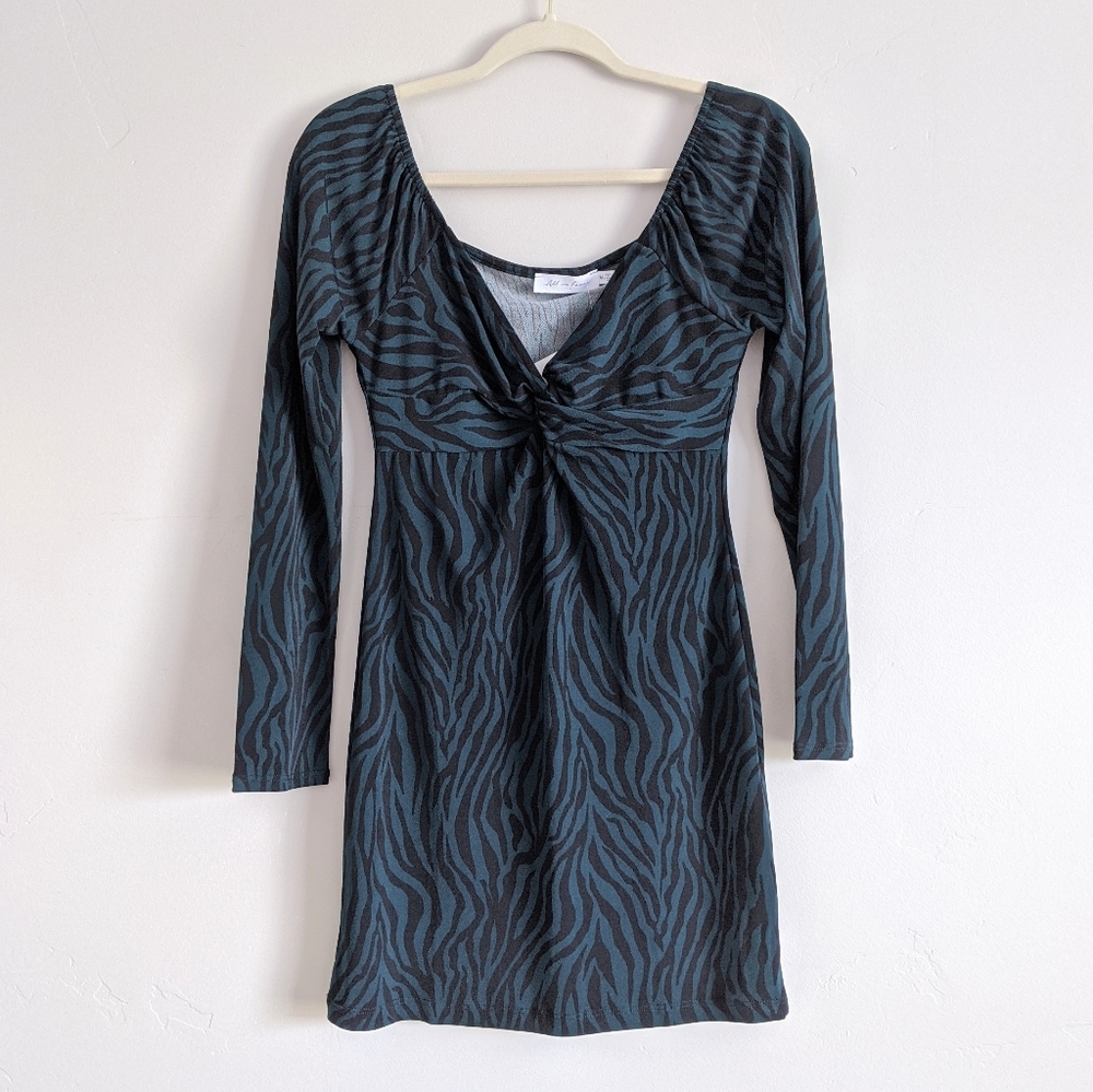 🆕🌿ZEBRA PRINT BODYCON DRESS🌿 - Picture 5 of 10